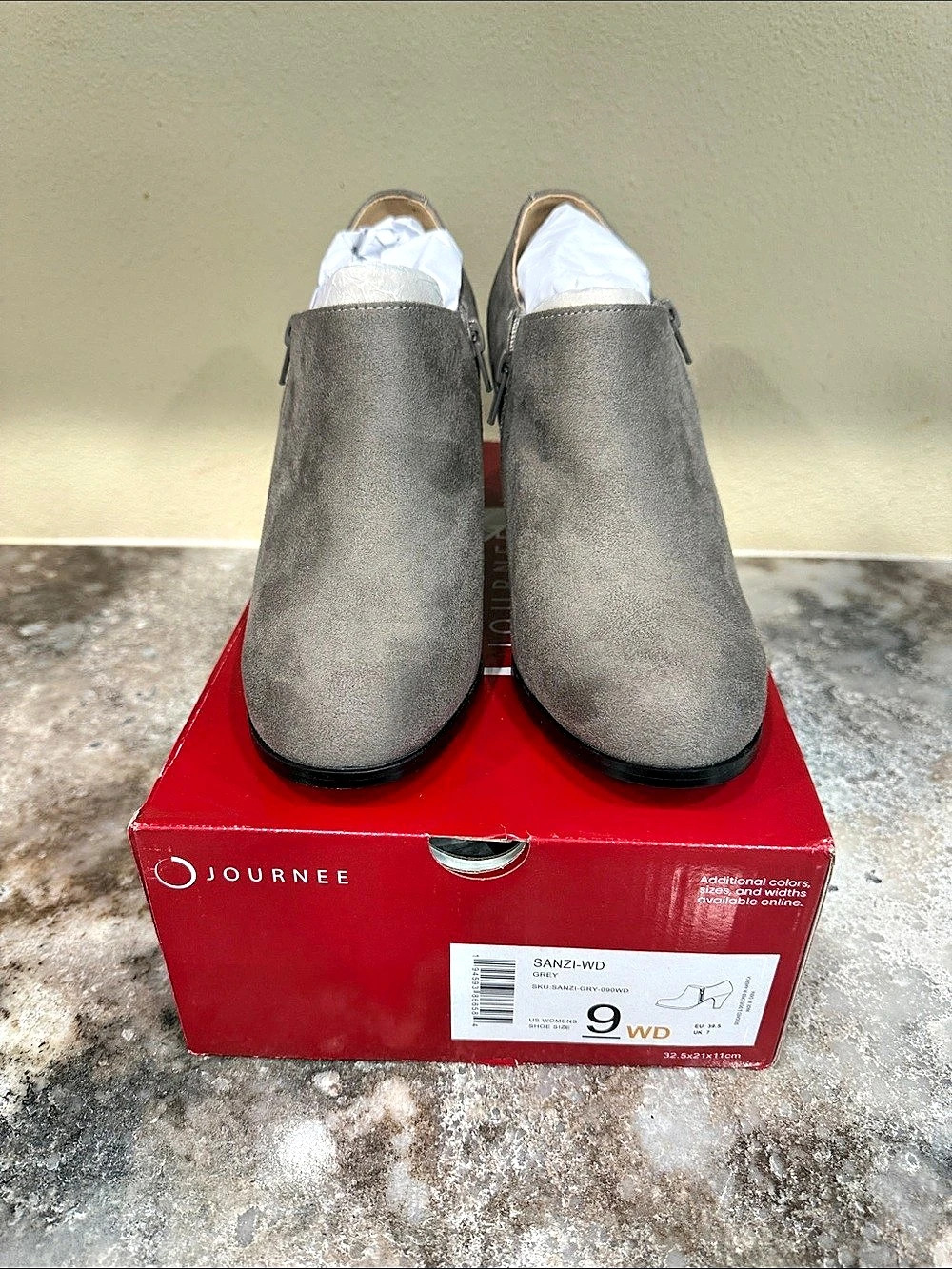 Journee Sanzi Gray Ankle Booties US 9 W NWT